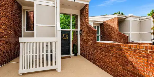 8 High Hill Road