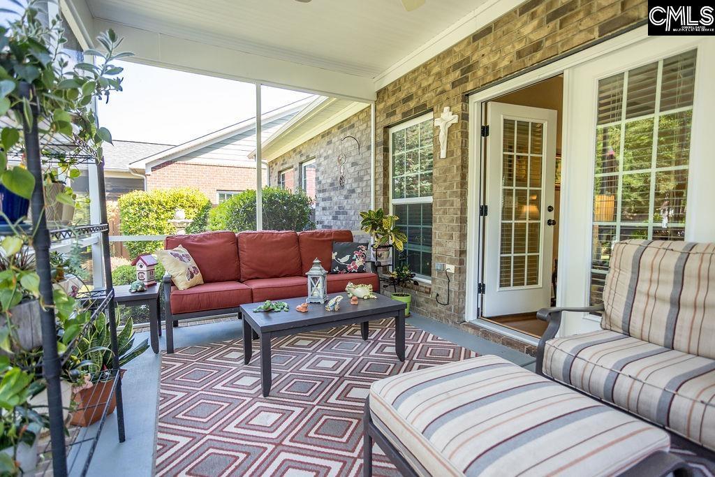 Image 3: screened porch off of the great room