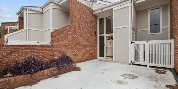16 Indian Creek Trail