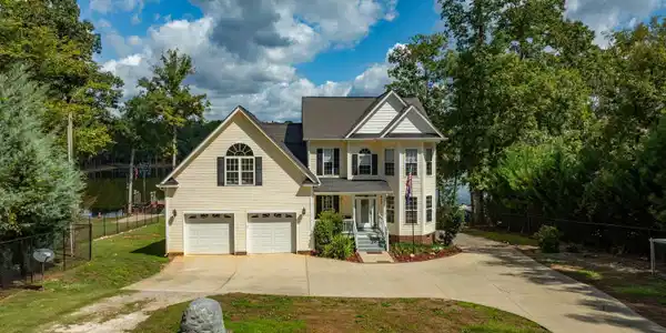 1151 DOGWOOD SHORES