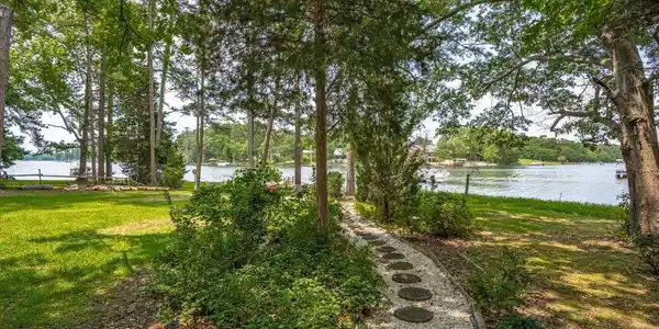 528 Lake Tide Drive