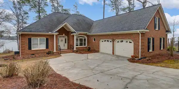 24 Beards Creek Circle