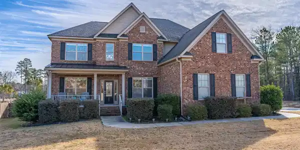 151 Renard Way