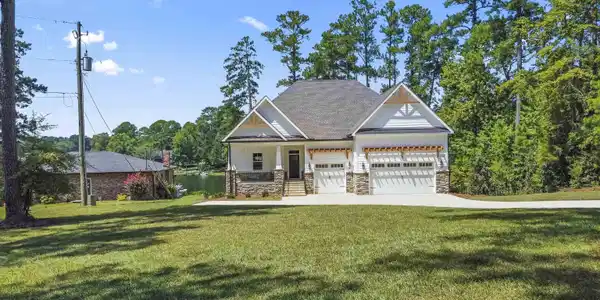 1024 Trillie Lane