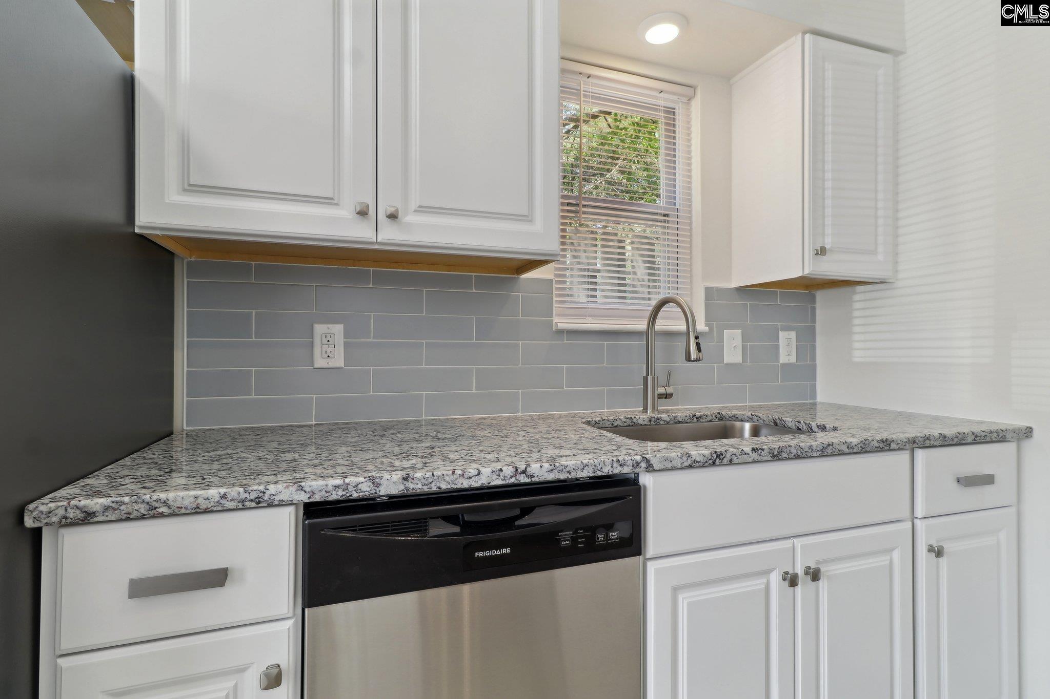 Image 1: Kitchen