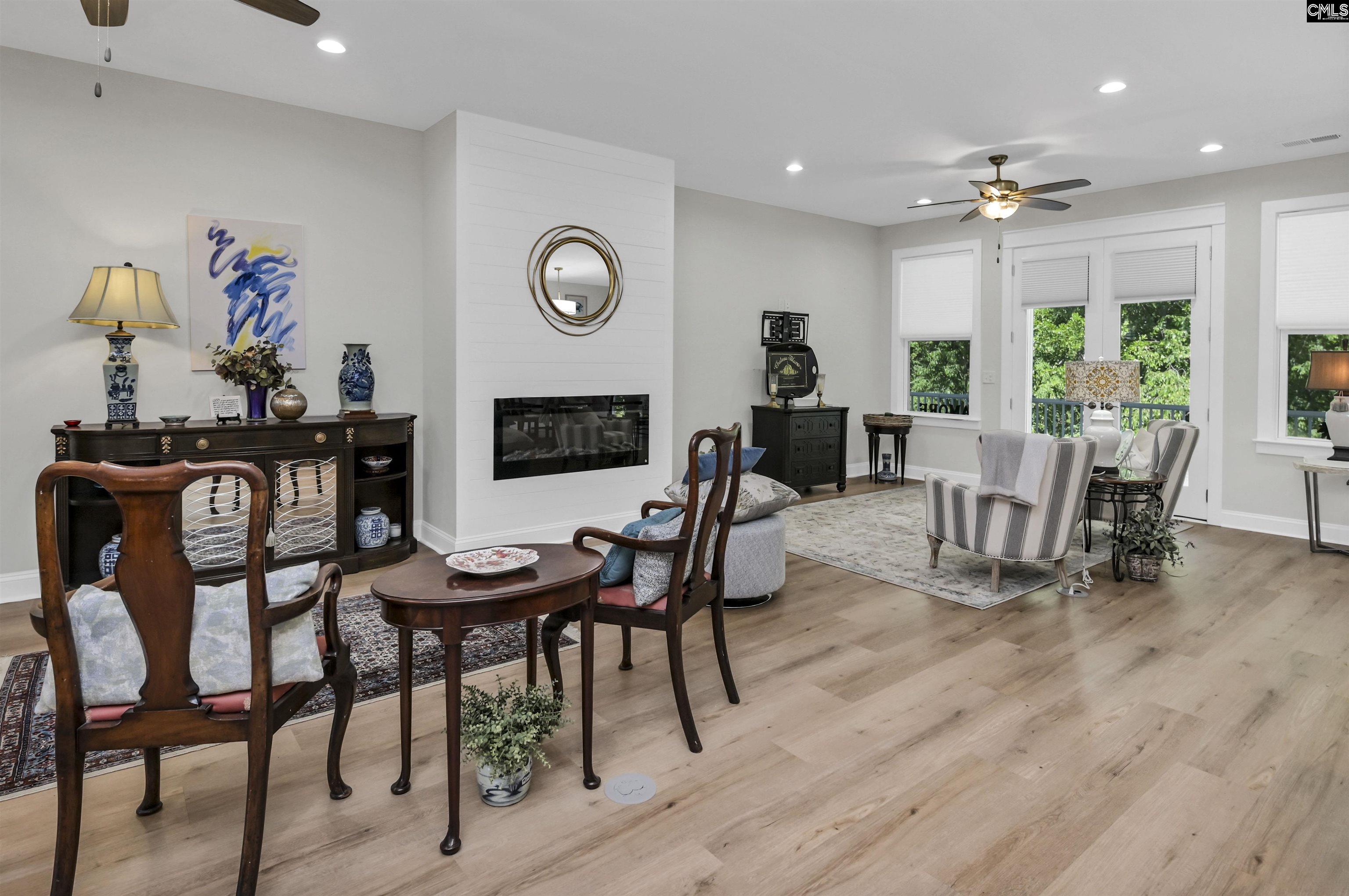 Image 3: COZY FIREPLACE!