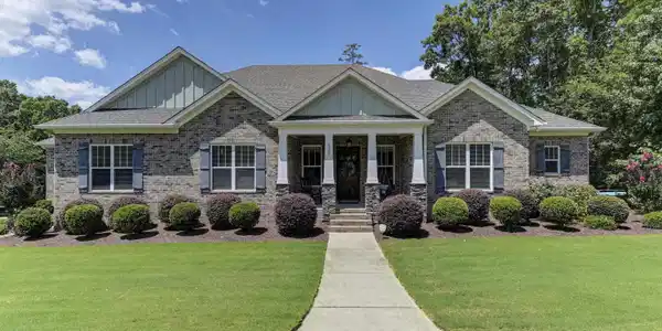 339 Yachting Road