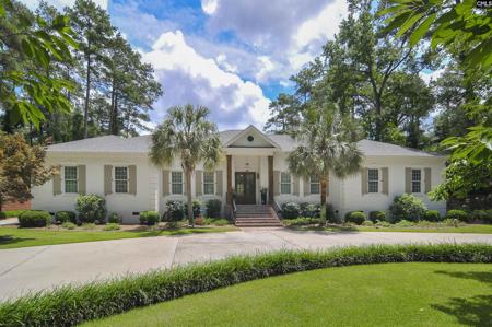 5620 Lakeshore Drive
