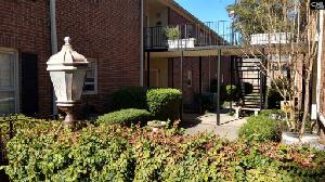 5516 Lakeshore Drive 607