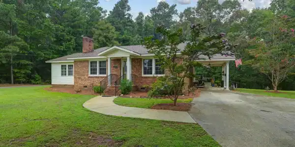 1038 Putnam Drive