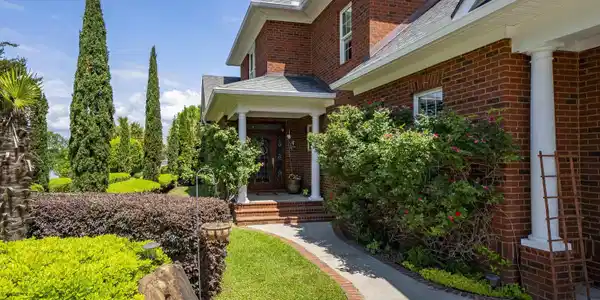 224 Shorebreeze Drive