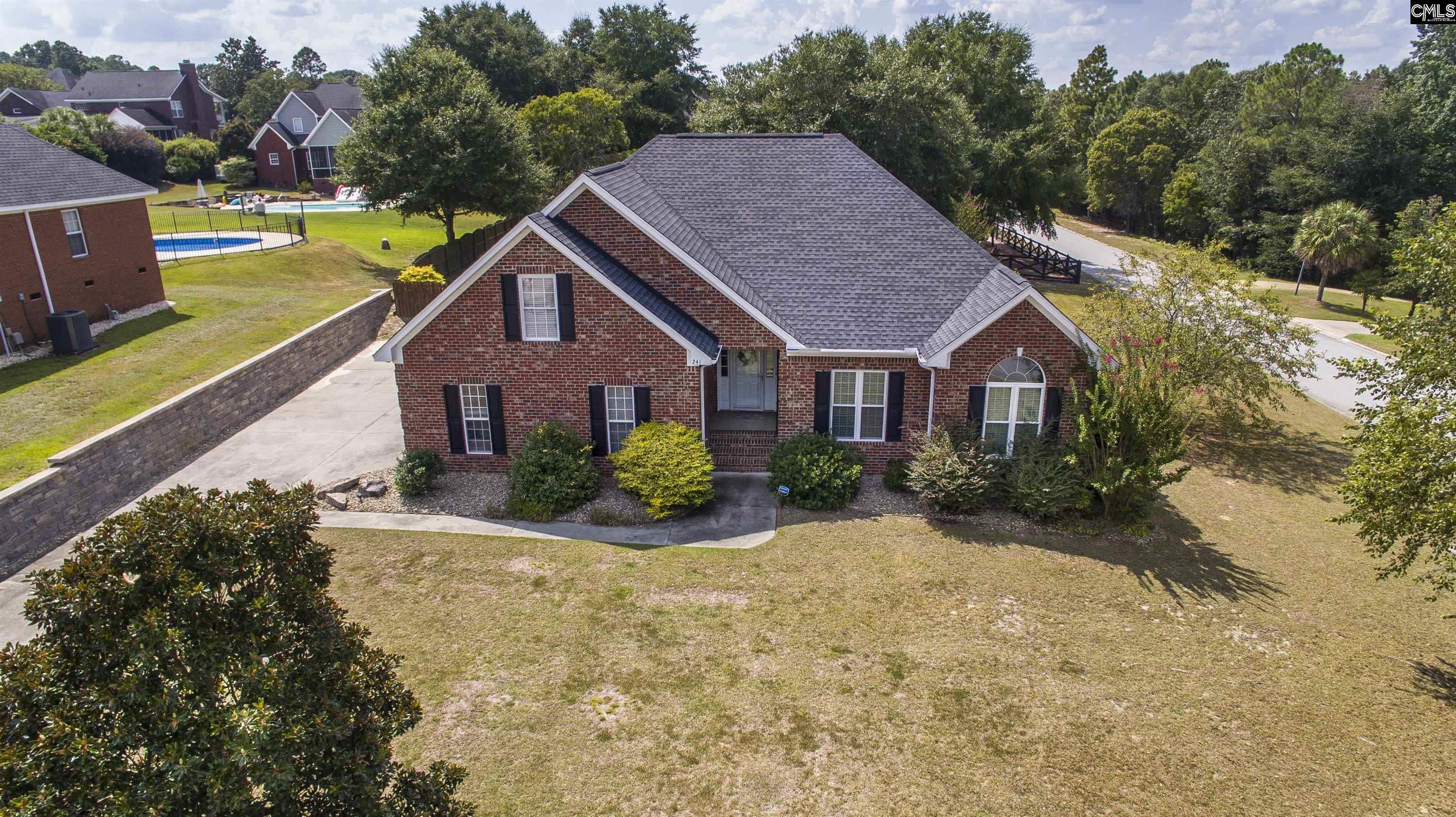 Image 3: Almost 1/2-acre lot with no HOA