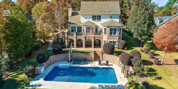 528 Ramblewood Lane