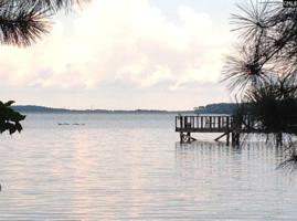 736 Lakeside View Circle