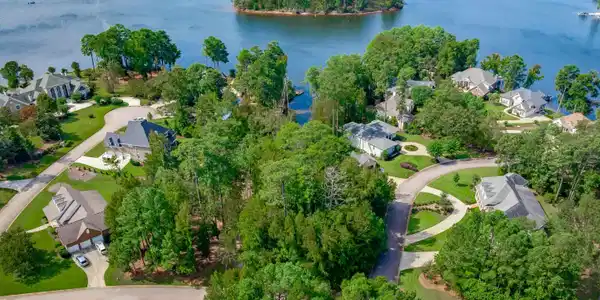338 Lake Estate Drive