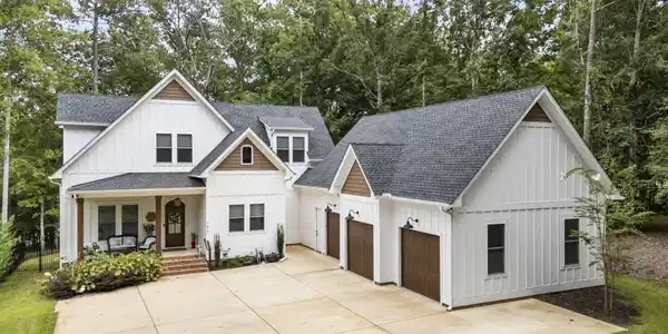 753 Harborview Drive