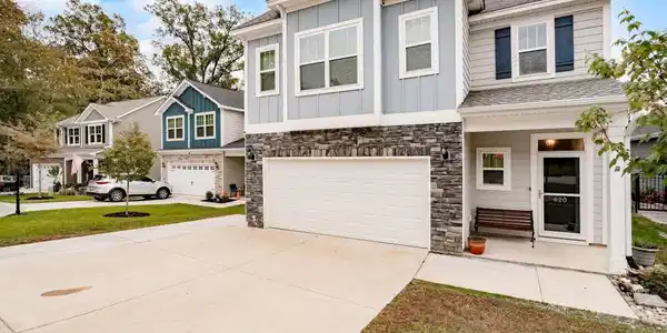 620 Calabria Court