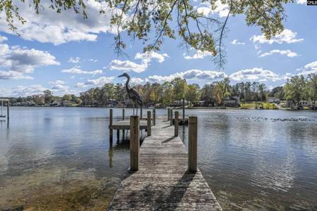 464 Woods Point Road