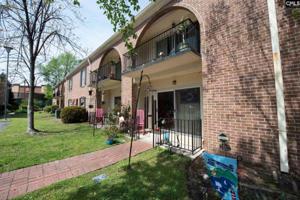 5516 Lakeshore Drive 709