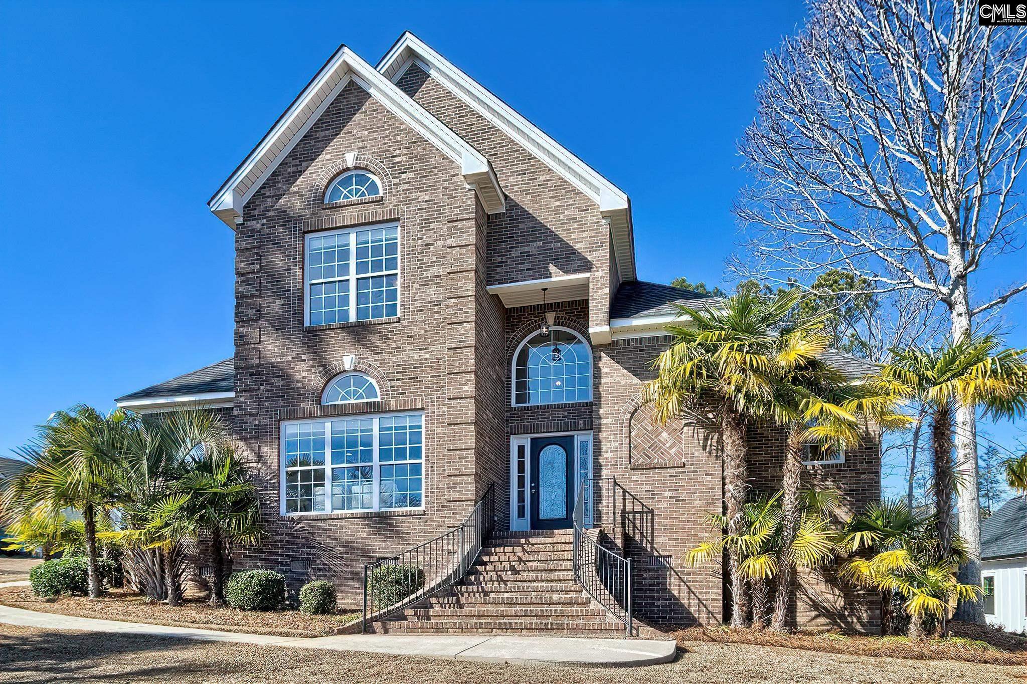 Image 1: Stately and Beautiful Home!
