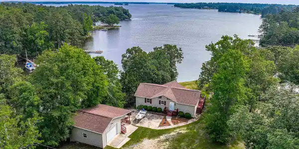 1214 Crooked Road