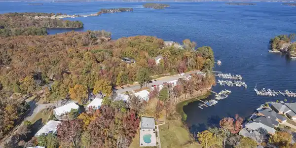 301 Harbor Heights #5D Drive