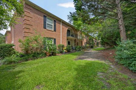 5516 LAKESHORE Drive 604