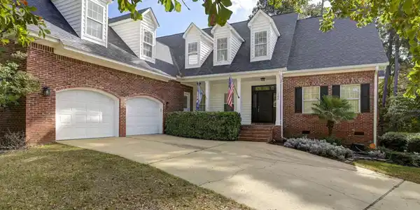 100 Oak Trace Court