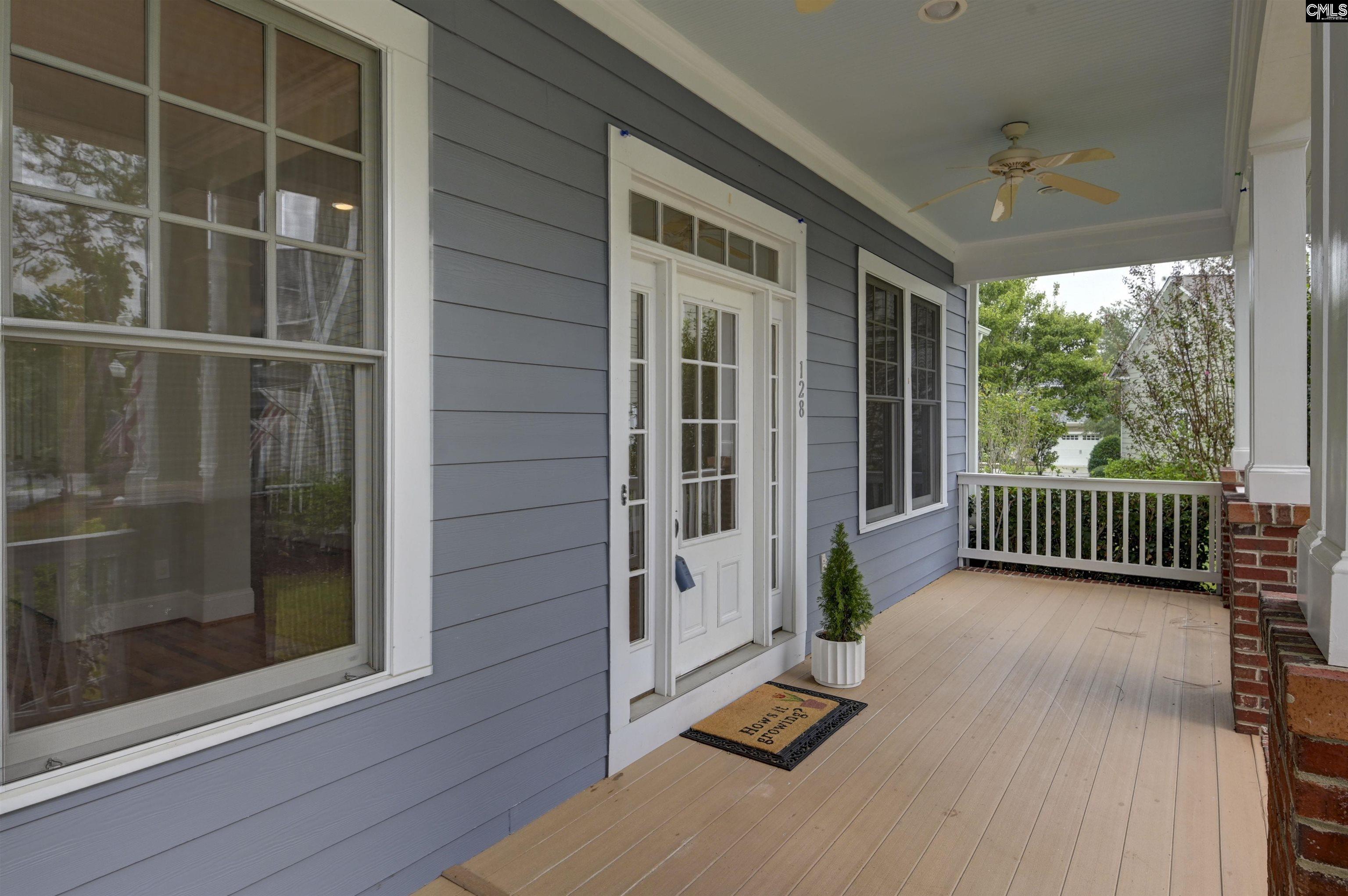 Image 1: WIDE FRONT PORCH