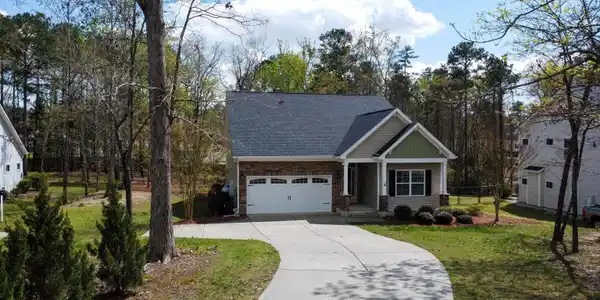 105 Highknoll Court