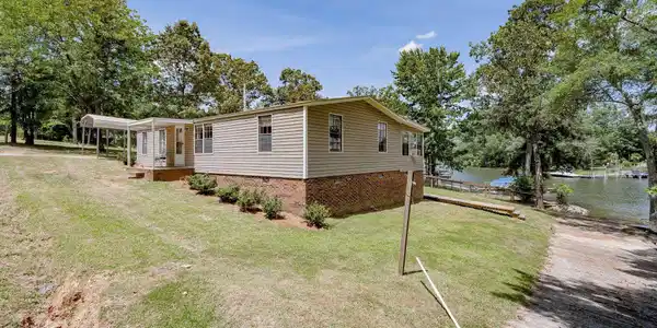 497 Living End Road
