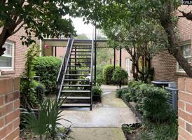 5516 Lakeshore Drive M706