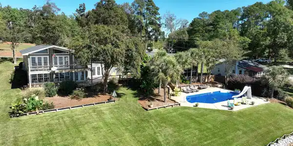 1526 Lakewood Drive