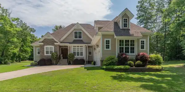 403 Dutchman Shores Circle