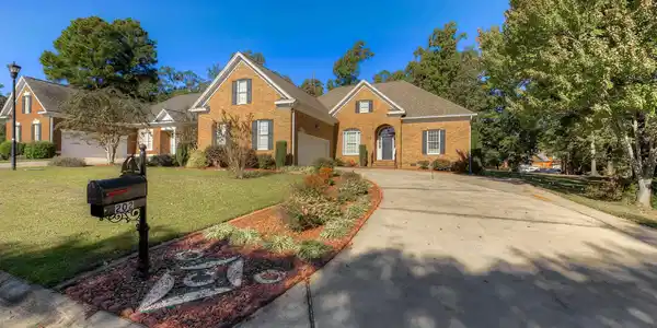 202 Shores Edge Drive