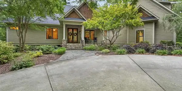 138 Sassafras Trail