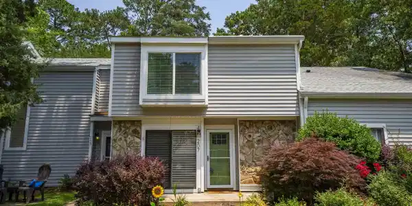 207 Mariners Row