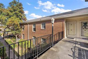 5516 Lakeshore 608