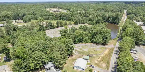 320 Shadowood Drive
