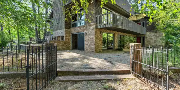 270 Harrison Point