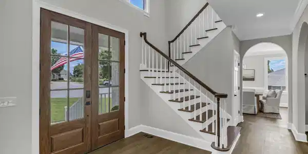 Image 2: Beautiful new entry door