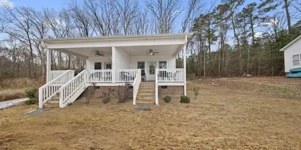1040 Sandalwood Road