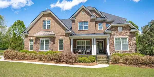 182 Lakeport Drive
