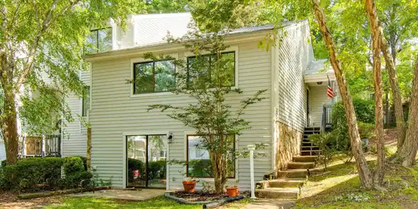 251 Shoreline Drive