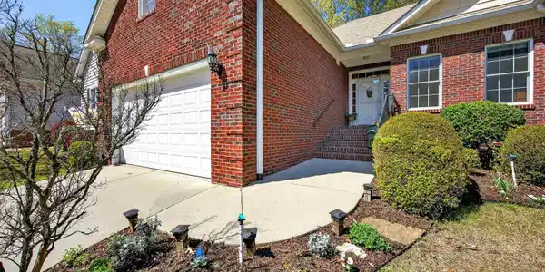 817 Willowood Parkway