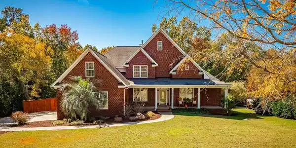 109 Derrick Drive