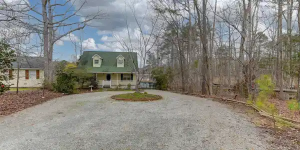 104 Westwinds Court