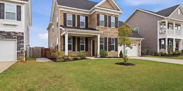 1525 Garrett Court