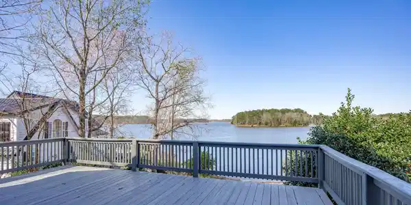 33 Mariners View Road