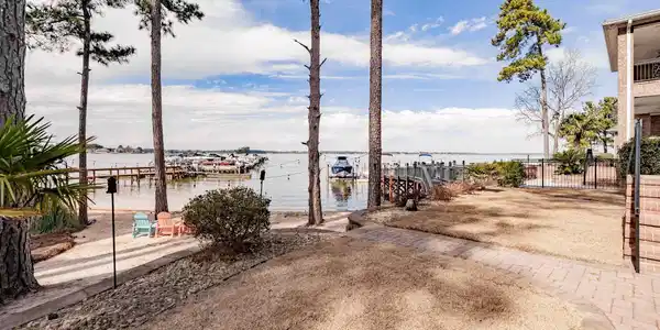 413 Bay Pointe Drive